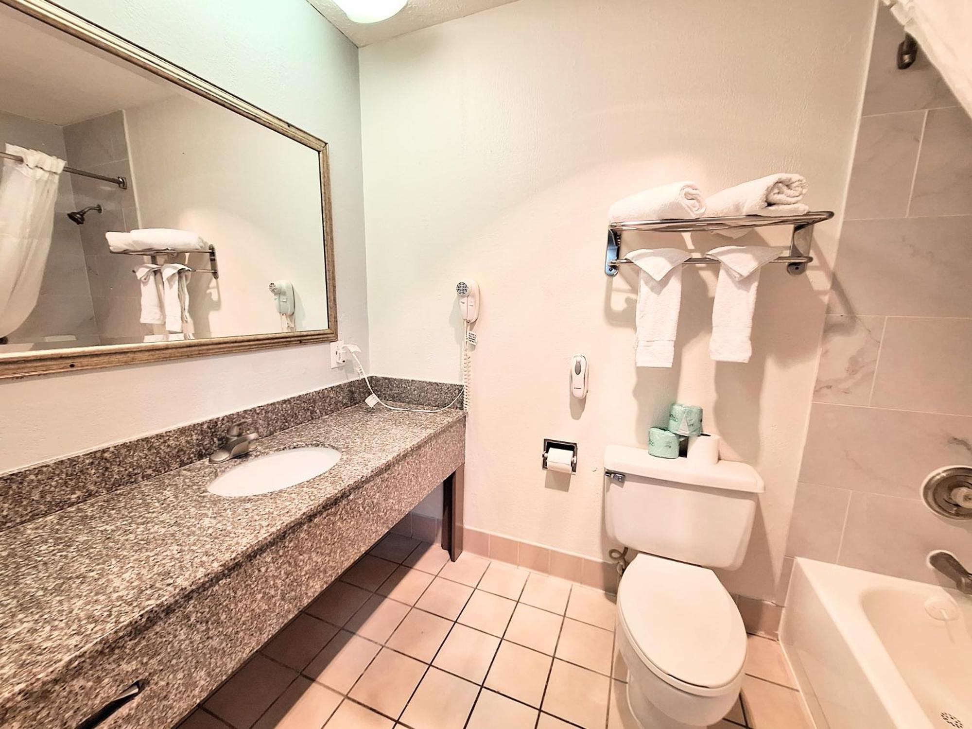 Garnet Waterfront Hotell Indianapolis Eksteriør bilde